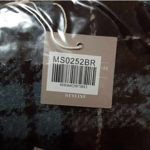 Plaid Flannel Scarf - Picture 3 of 3